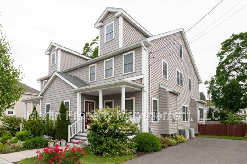 162 Sycamore Street property image